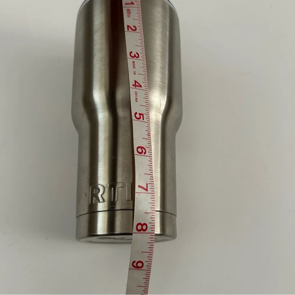 RTIC 30 oz Stainless Steel Silver Tone Tumbler Cup Lid Included 8